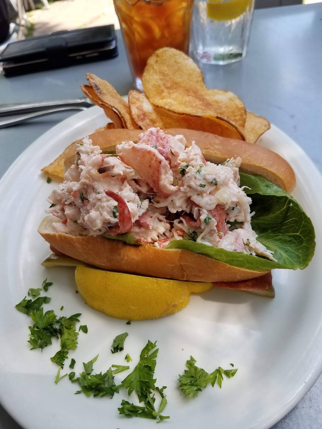 Bitter End | restaurant | 2118 Post Rd, Wells, ME 04090, USA | 2073600904 OR +1 207-360-0904