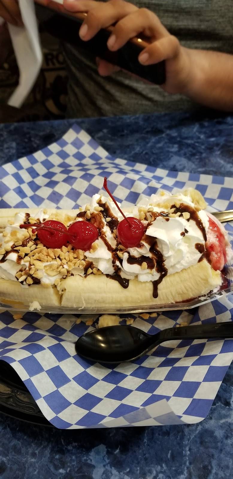 Legends Classic Diner | restaurant | 1155 E Rte 66, Glendora, CA 91740, USA | 6268522700 OR +1 626-852-2700