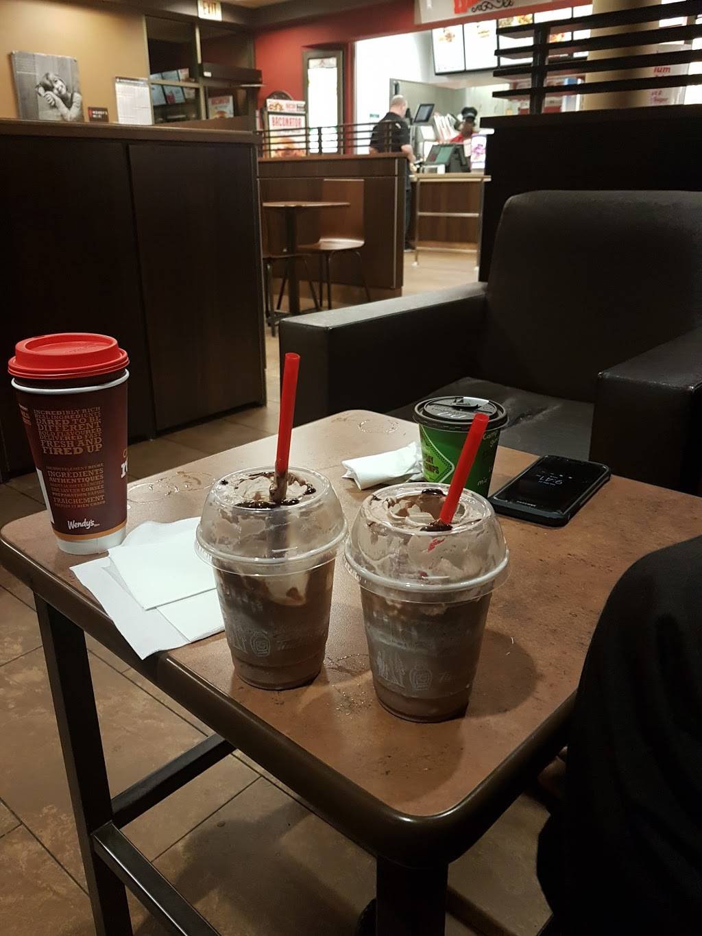 Wendys | restaurant | 3650 Derry Rd E, Mississauga, ON L4T 3V7, Canada | 9056714901 OR +1 905-671-4901