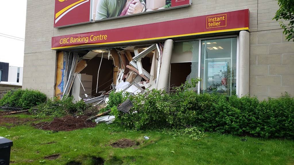 McDonalds | cafe | 235 Castle Oaks Crossing, Brampton, ON L6P 3X3, Canada | 9057949224 OR +1 905-794-9224