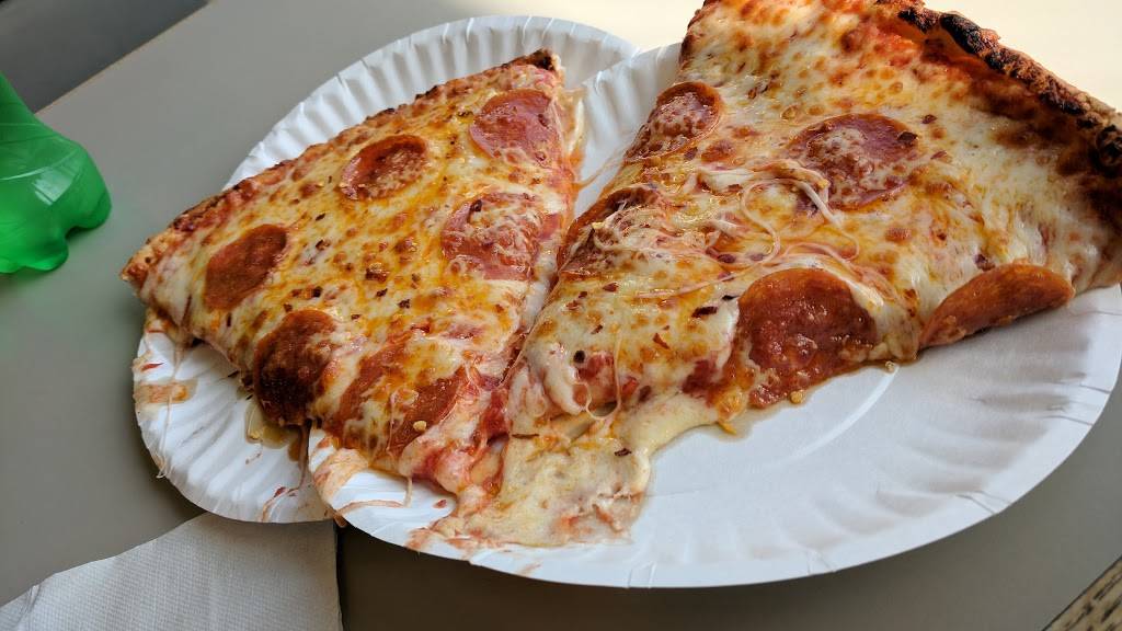 New England House of Pizza | restaurant | 133 Howard St, Braintree, MA 02184, USA | 7818497771 OR +1 781-849-7771