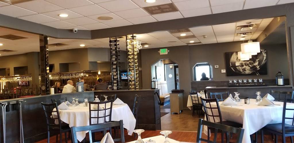 Theos Steaks & Seafood | restaurant | 9144 Indianapolis Blvd, Highland, IN 46322, USA | 2198388000 OR +1 219-838-8000