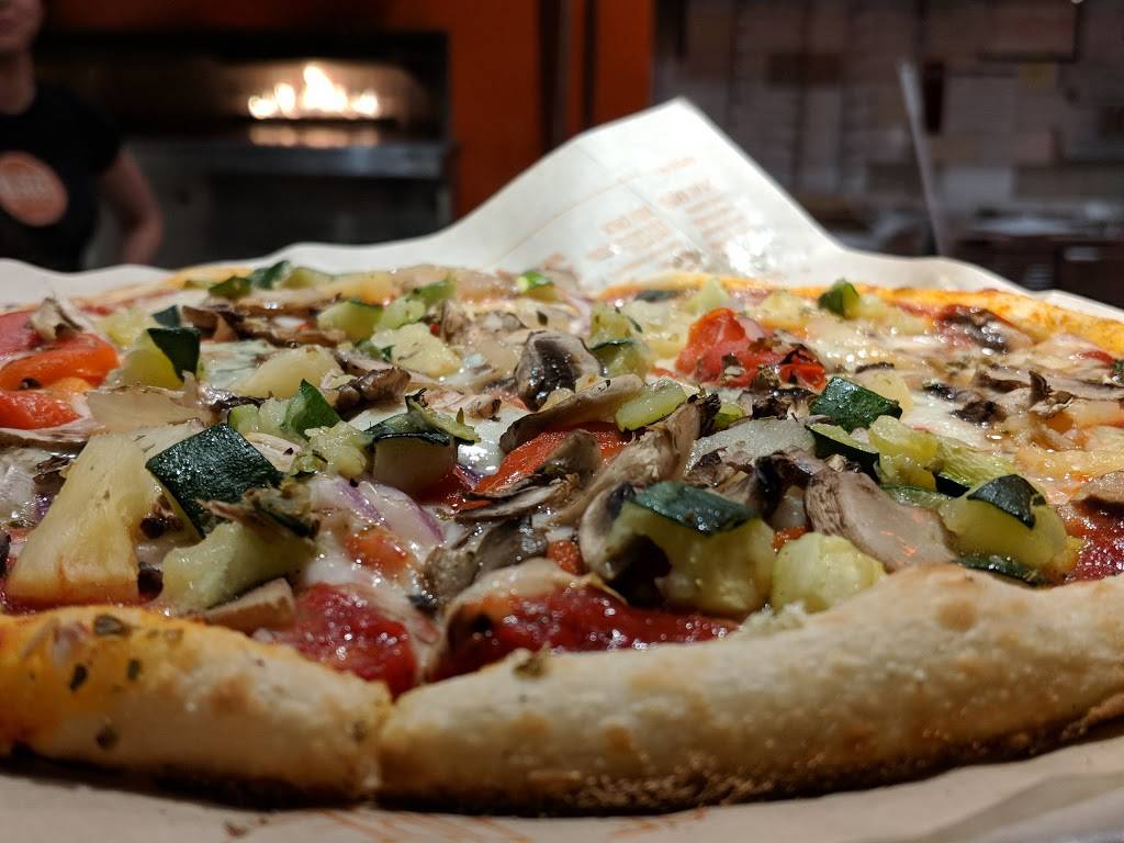 Blaze Pizza | meal takeaway | 24 Orland Square Dr, Orland Park, IL 60462, USA | 7082706063 OR +1 708-270-6063