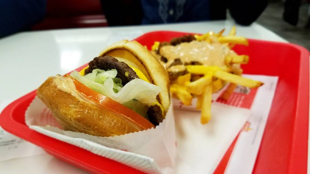In-N-Out Burger | restaurant | 555 Willie Stargell Ave, Alameda, CA 94501, USA | 8007861000 OR +1 800-786-1000