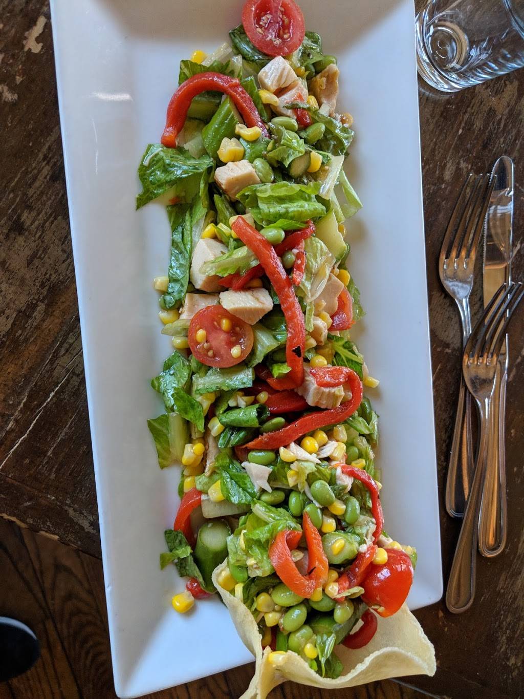 Louies Grille and Liquors | restaurant | 395 Main St, Port Washington, NY 11050, USA | 5168834242 OR +1 516-883-4242