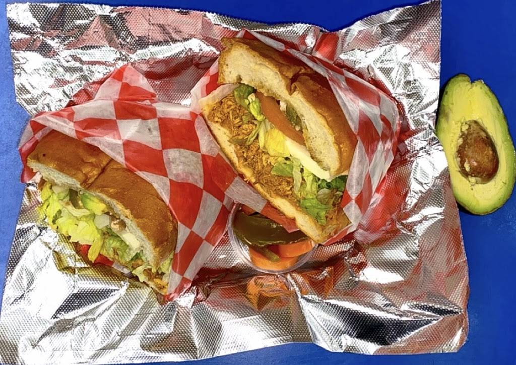 La Maria Taqueria | restaurant | 1690 McKnight Rd N, Maplewood, MN 55109, USA | 6513369557 OR +1 651-336-9557