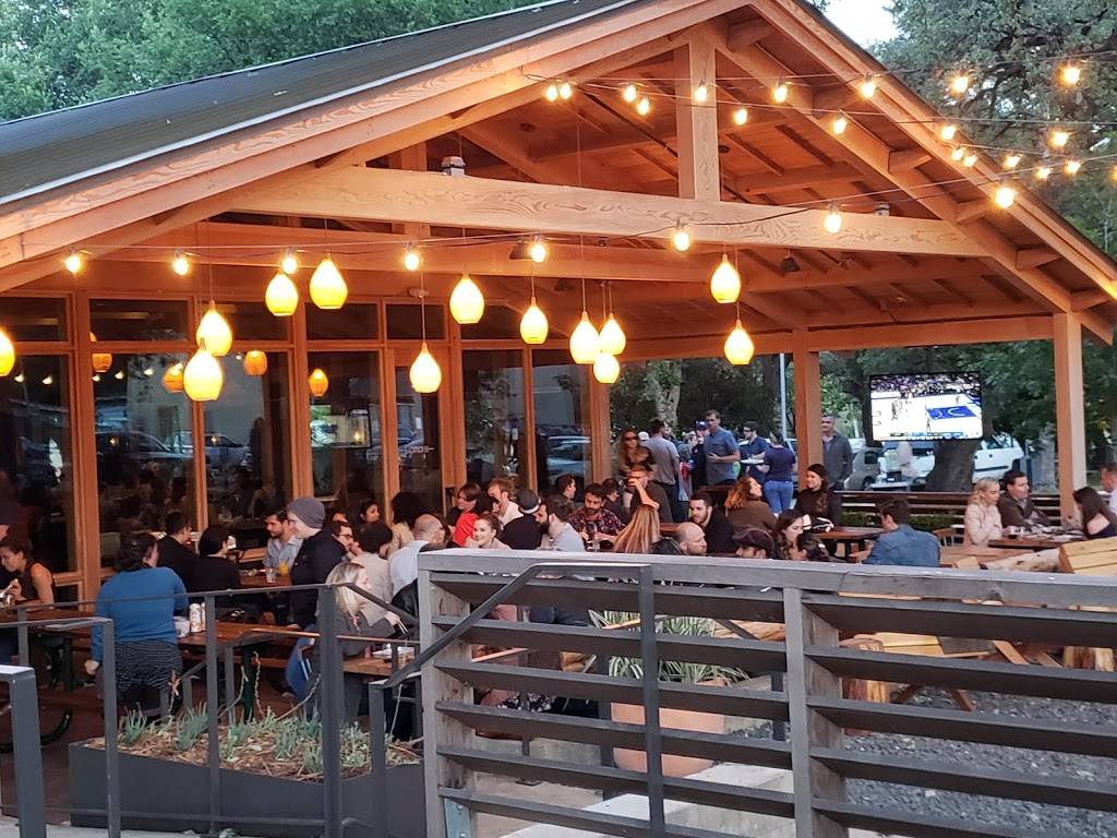 Loro | restaurant | 2115 S Lamar Blvd, Austin, TX 78704, USA | 5129164858 OR +1 512-916-4858