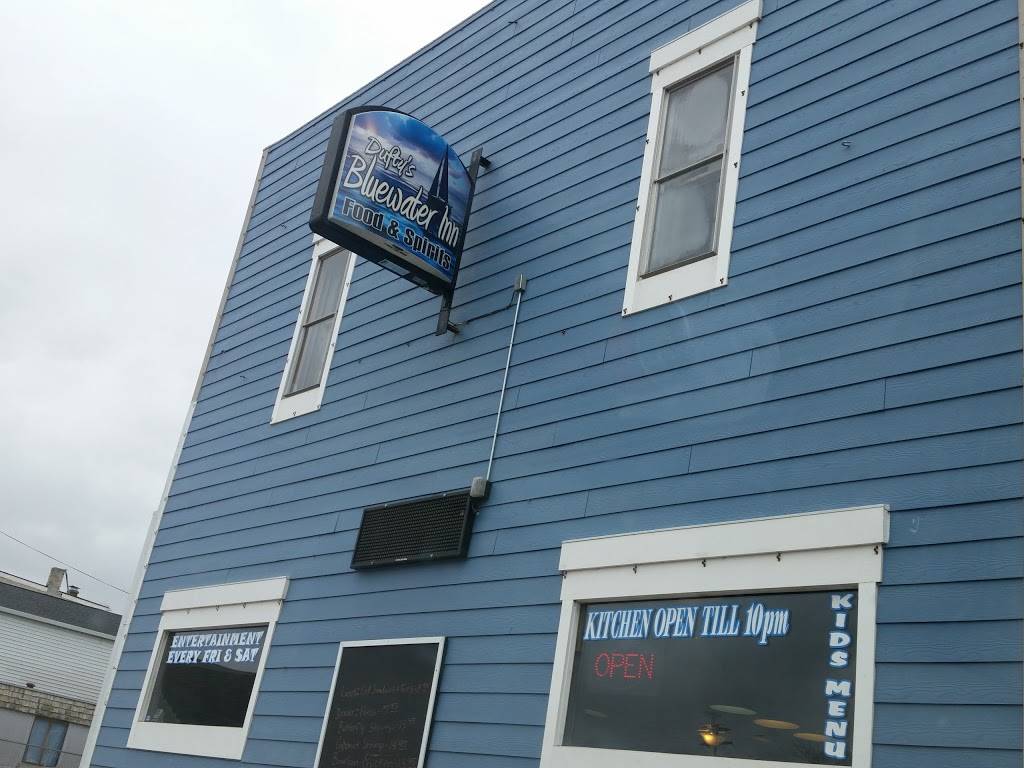 Blue Water Inn | restaurant | 6584 Main St, Caseville, MI 48725, USA | 9898563400 OR +1 989-856-3400