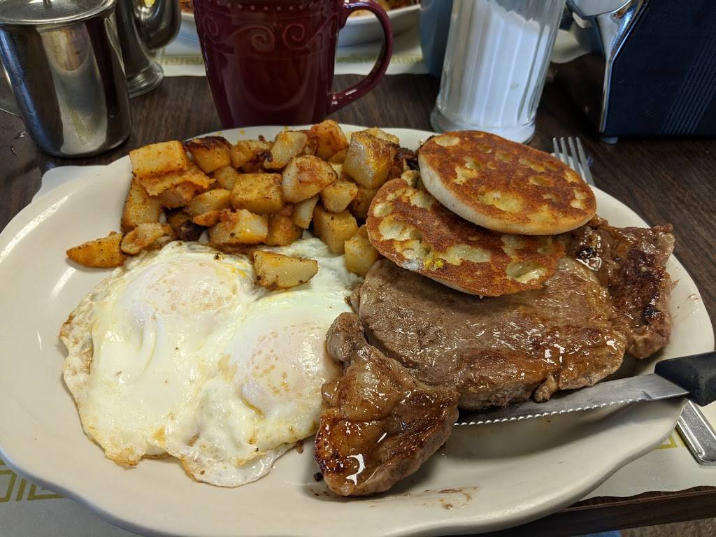 Cals Corner | restaurant | 1538 Smith St, North Providence, RI 02911, USA | 4013530443 OR +1 401-353-0443