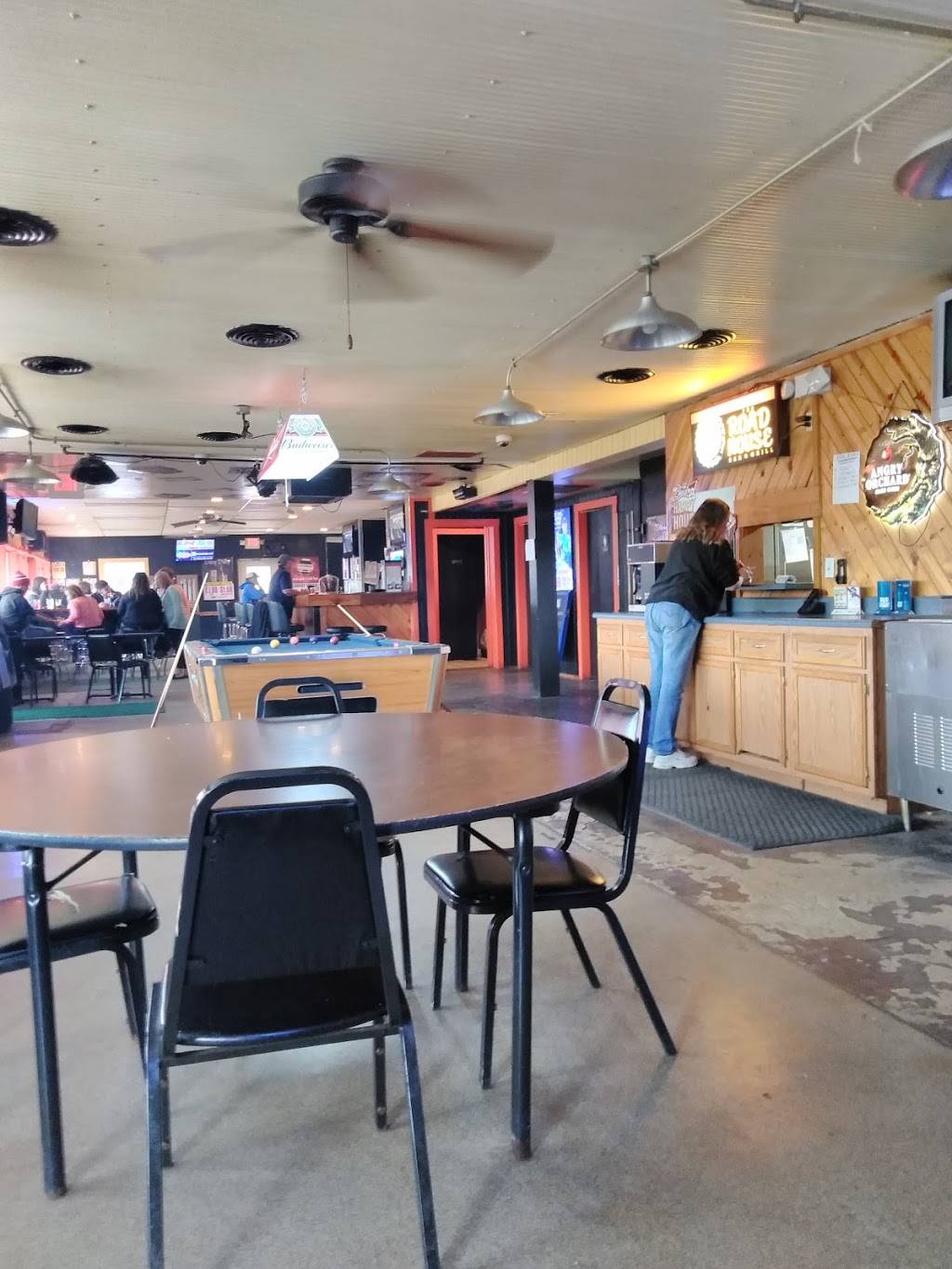 Roadhouse Cafe & Lounge | restaurant | 9725 Hwy 20, Angola, IN 46703, USA | 2606658640 OR +1 260-665-8640