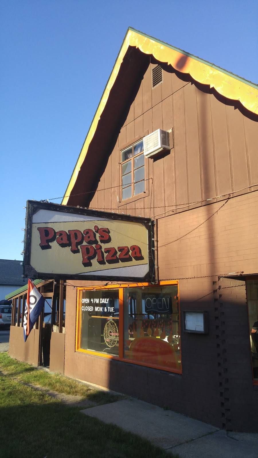 Papas Pizza | restaurant | 8812 Water St, Montague, MI 49437, USA | 2318932755 OR +1 231-893-2755