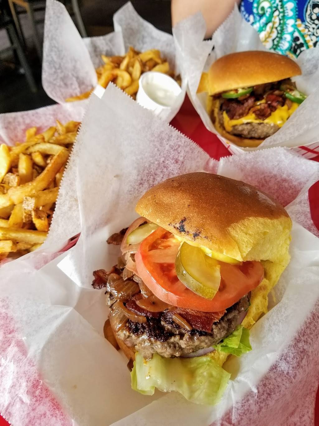 Spot Gourmet Burgers | restaurant | 2821 W Girard Ave, Philadelphia, PA 19130, USA | 2679307370 OR +1 267-930-7370