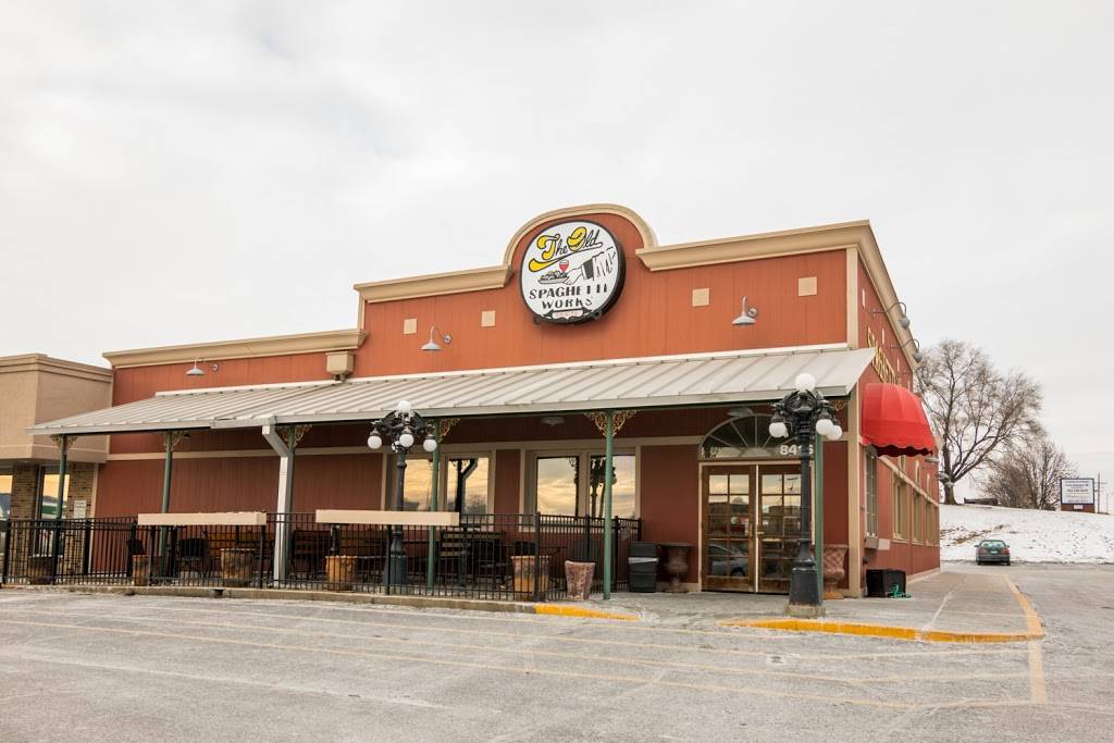 Spaghetti Works | restaurant | 8416 Park Dr, Ralston, NE 68127, USA | 4025921444 OR +1 402-592-1444