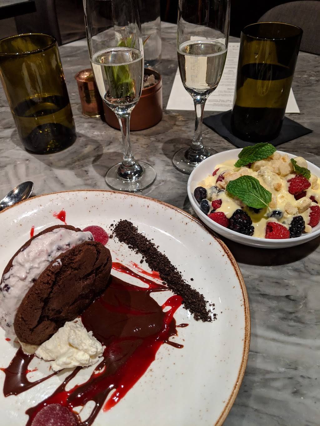 Artizen | restaurant | 2401 E Camelback Rd, Phoenix, AZ 85016, USA | 6025226655 OR +1 602-522-6655