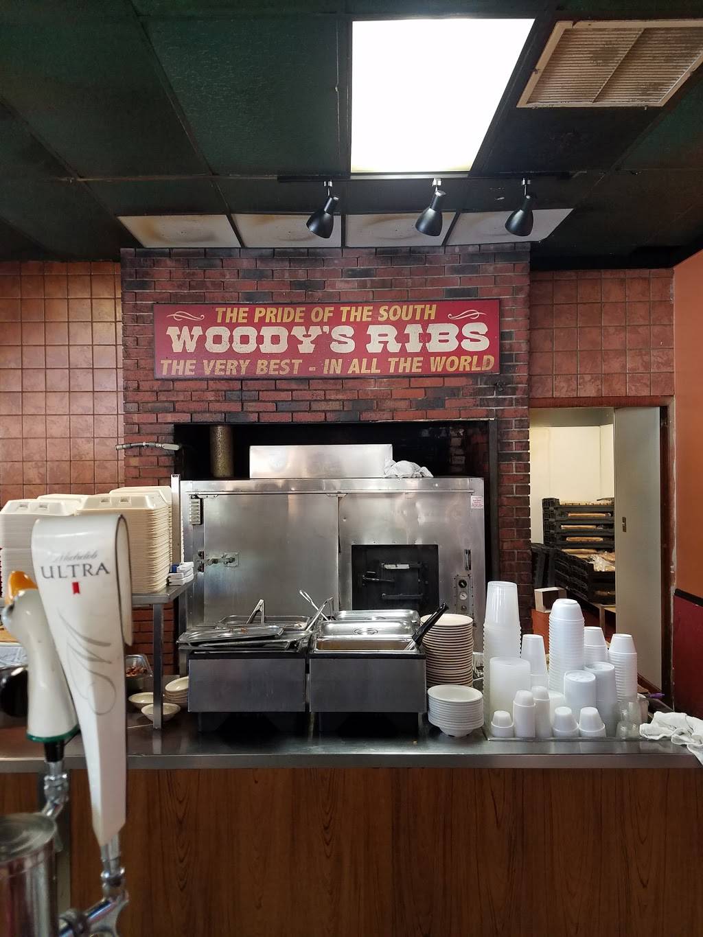 Woodys Bar-B-Q | restaurant | 2227 W New Haven Ave, West Melbourne, FL 32904, USA | 3219519163 OR +1 321-951-9163