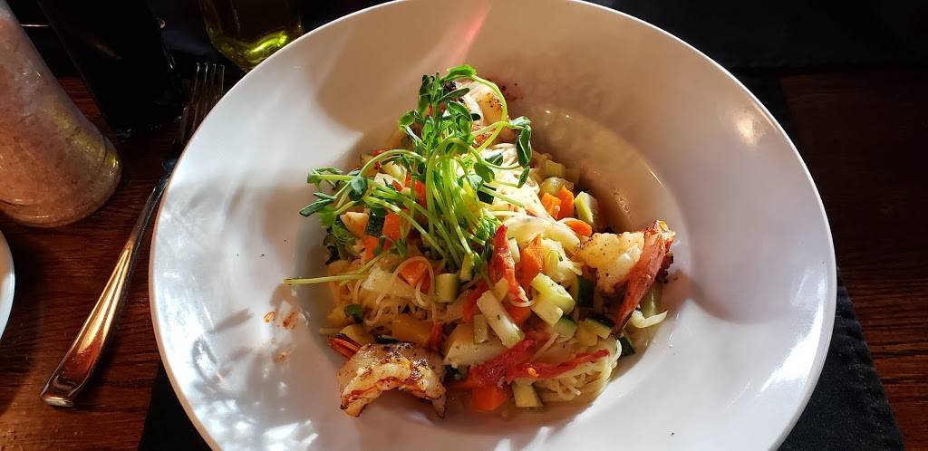 Ziraldo’s Italian Restaurant | restaurant | 24 Francis St W, Fenelon Falls, ON K0M 1N0, Canada | 7058873322 OR +1 705-887-3322