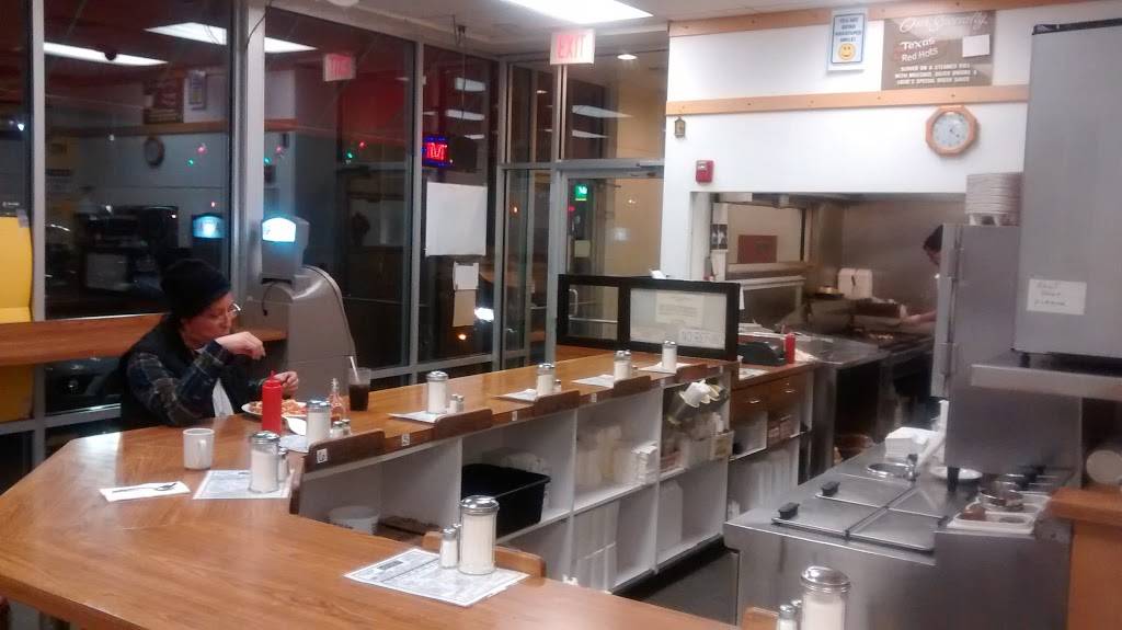 Louies Texas Red Hots | restaurant | 2350 Delaware Ave, Buffalo, NY 14213, USA | 7168776618 OR +1 716-877-6618