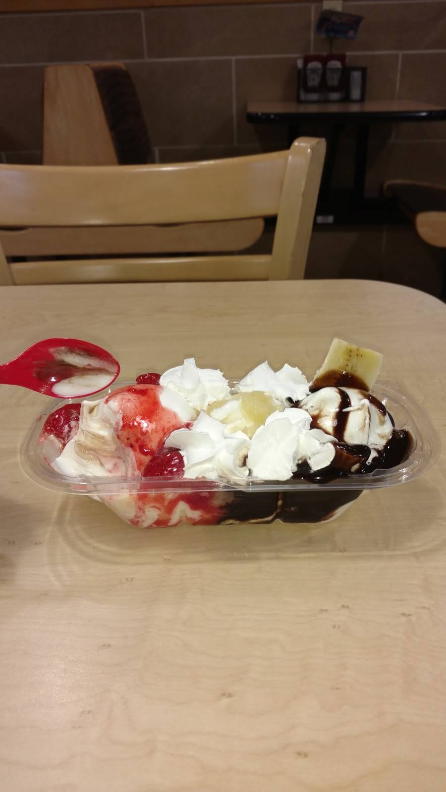 Dairy Queen Store | restaurant | 9102 TX-146, Mont Belvieu, TX 77580, USA | 2815766526 OR +1 281-576-6526