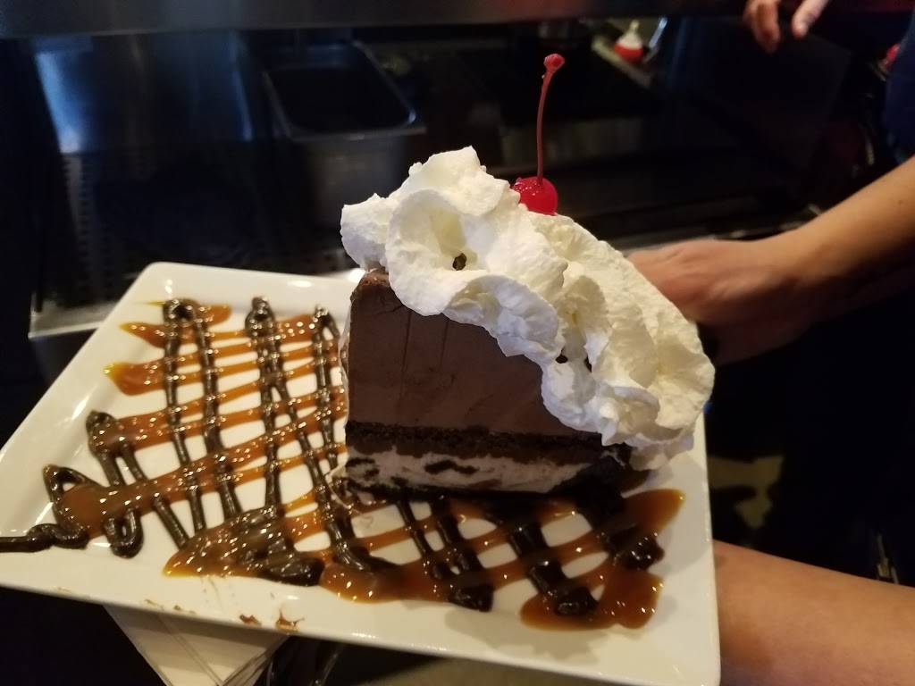 Red Robin Gourmet Burgers and Brews | restaurant | 2021 Prairie Center Pkwy, Brighton, CO 80601, USA | 7202236380 OR +1 720-223-6380