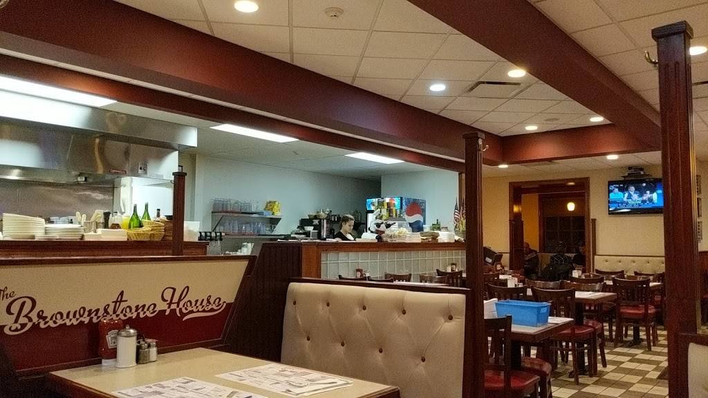 The Brownstone House Family Restaurant | restaurant | 961 Boston Post Rd, Guilford, CT 06437, USA | 2034581238 OR +1 203-458-1238