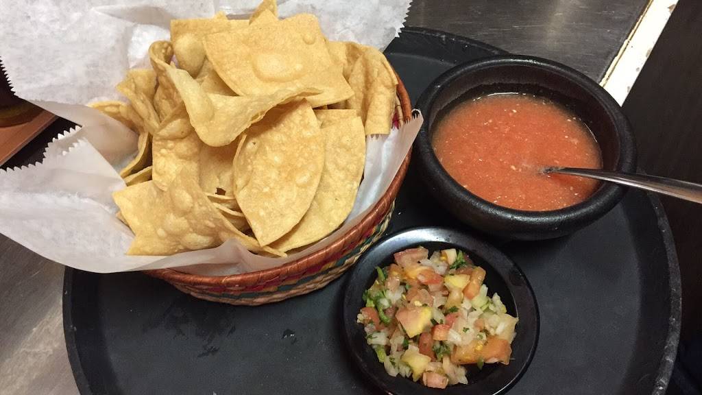 La Cabaña Mexican Restaurant | restaurant | 102 W Church Ave, Berryville, AR 72616, USA | 8704234848 OR +1 870-423-4848