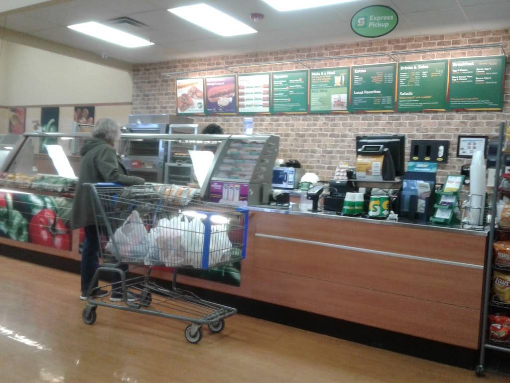 Subway | meal takeaway | 11411 E Kellogg, Wichita, KS 67207, USA | 3166919991 OR +1 316-691-9991