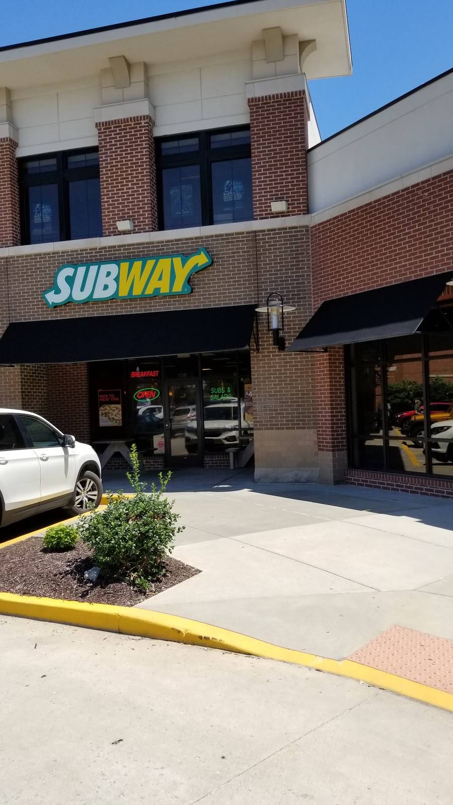 Subway | restaurant | 108 S Buchanan St, Edwardsville, IL 62025, USA | 6186566671 OR +1 618-656-6671