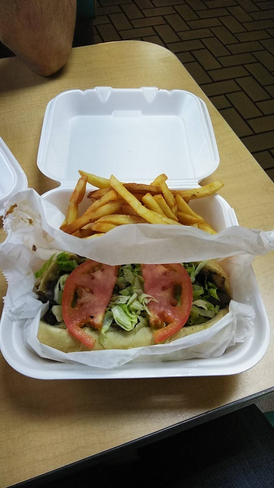 Chicago Steak & Lemonade | restaurant | 5049 Poplar Level Rd, Louisville, KY 40219, USA | 5029666940 OR +1 502-966-6940