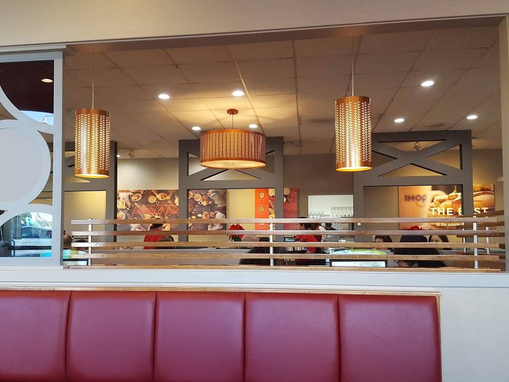 IHOP | restaurant | 988 Hamilton Rd, Duarte, CA 91010, USA | 6263034861 OR +1 626-303-4861