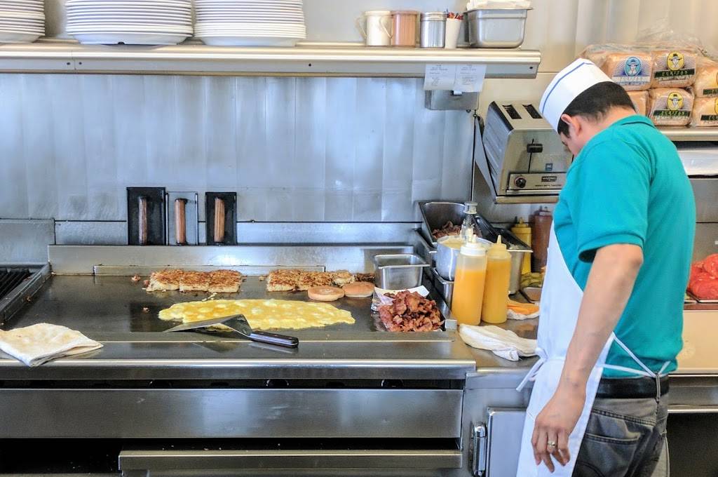 Omega Burgers | restaurant | 16310 Bellflower Blvd, Bellflower, CA 90706, USA | 5629201714 OR +1 562-920-1714