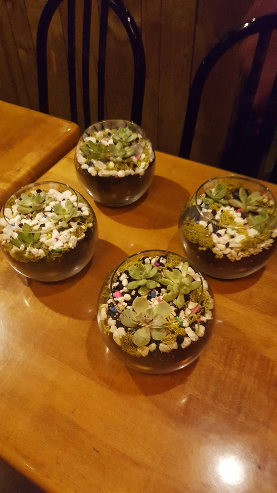 Twisted Vine Restaurant | restaurant | 285 Main St, Derby, CT 06418, USA | 2037342462 OR +1 203-734-2462