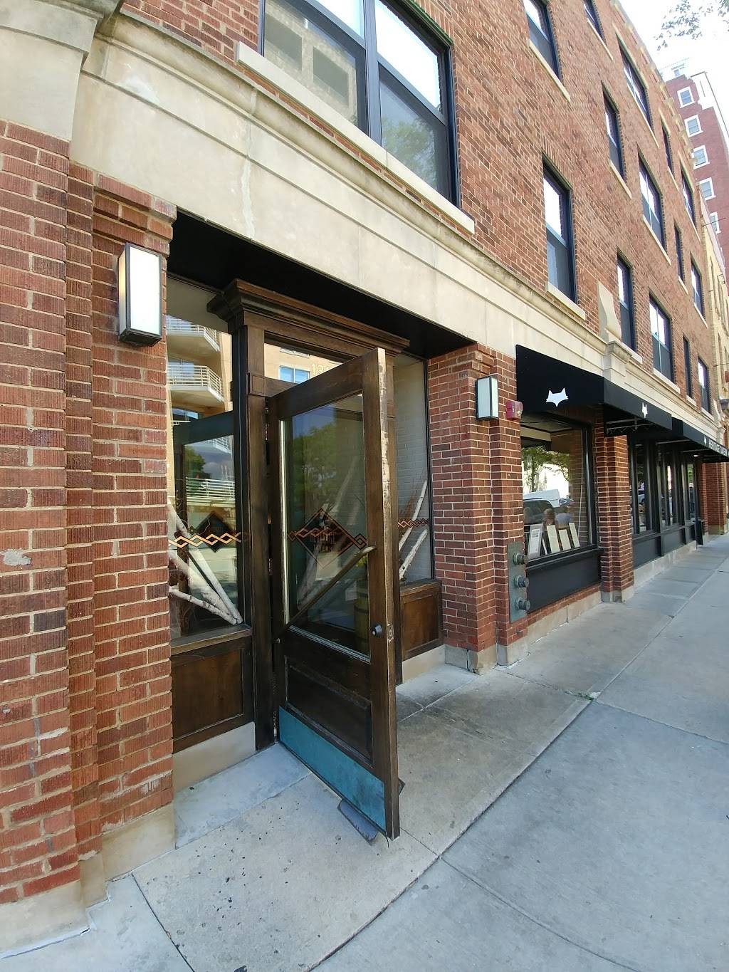 Heritage Tavern | restaurant | 131 E Mifflin St, Madison, WI 53703, USA | 6082839500 OR +1 608-283-9500