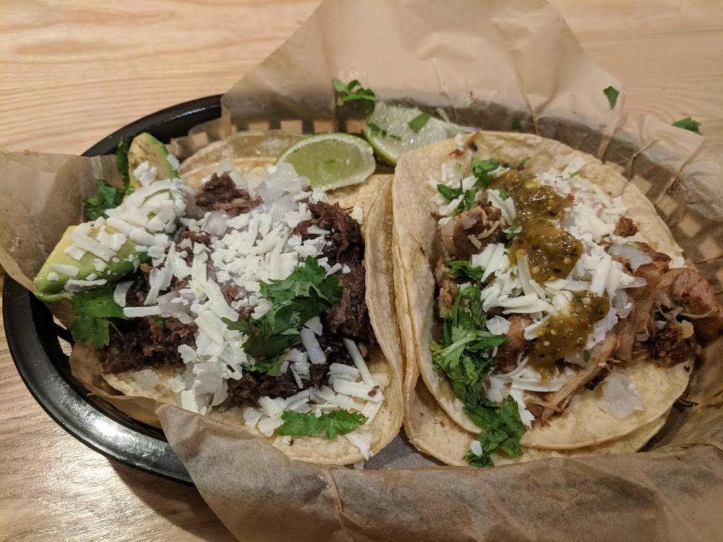 Torchys Tacos | restaurant | 17627 La Cantera Pkwy #105, San Antonio, TX 78257, USA | 2104243151 OR +1 210-424-3151