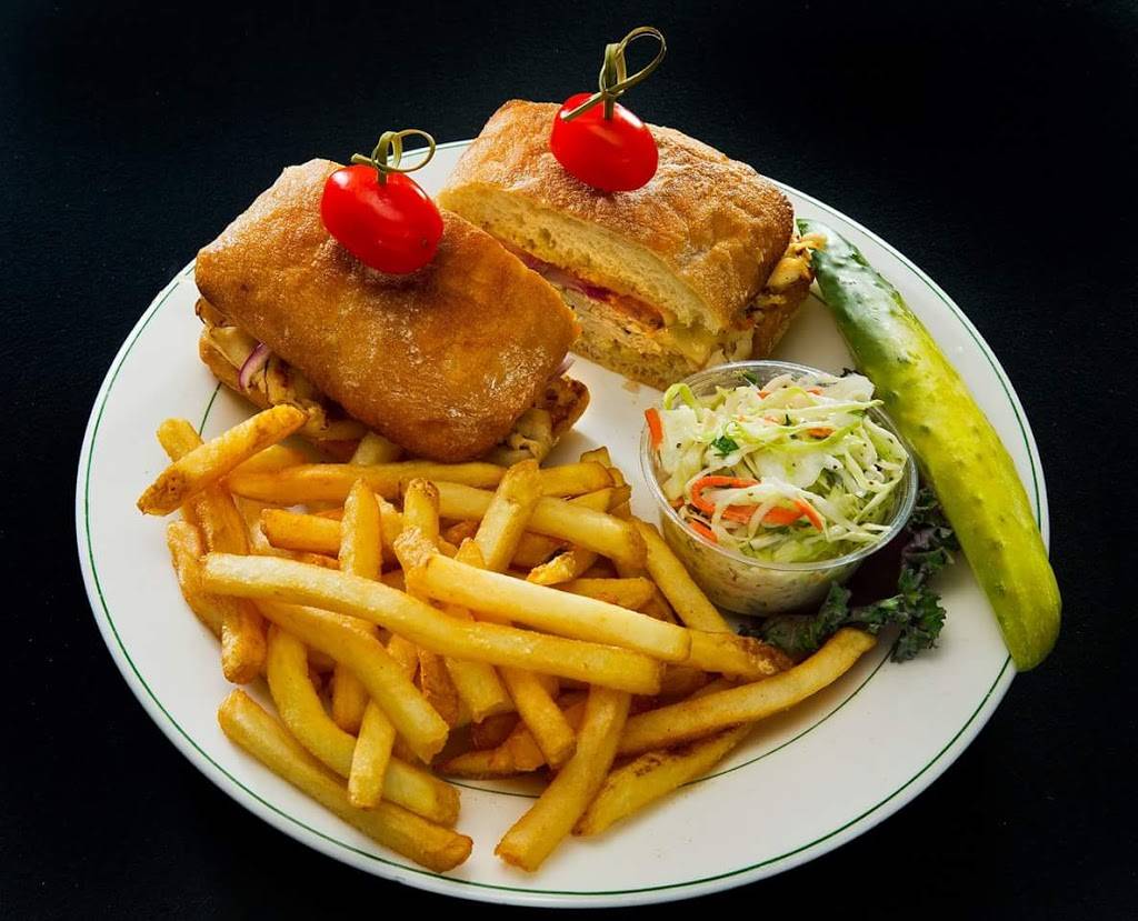 Buddys Pizza | restaurant | 3637 W Maple Rd, Bloomfield Hills, MI 48301, USA | 2486450300 OR +1 248-645-0300