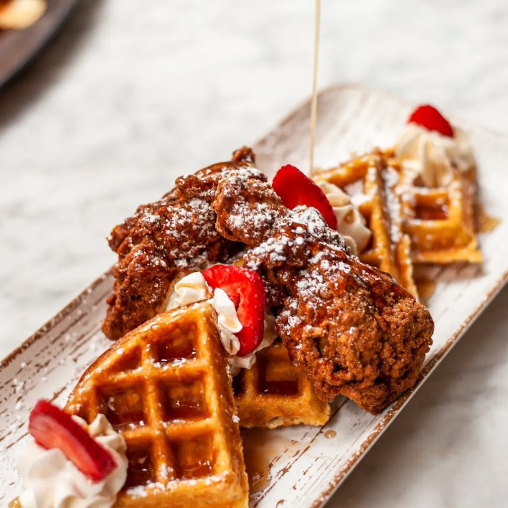 Levis CHICKEN AND WAFFLES | restaurant | 541 Hermosa Dr, Chaparral, NM 88081, USA | 9158436328 OR +1 915-843-6328