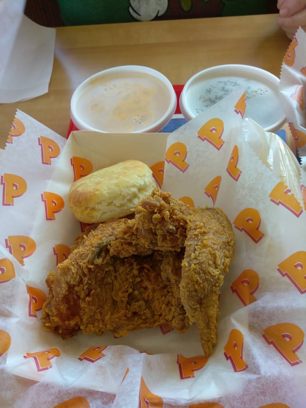 Popeyes Louisiana Kitchen | restaurant | 5749 Brainerd Rd, Chattanooga, TN 37411, USA | 4238922268 OR +1 423-892-2268