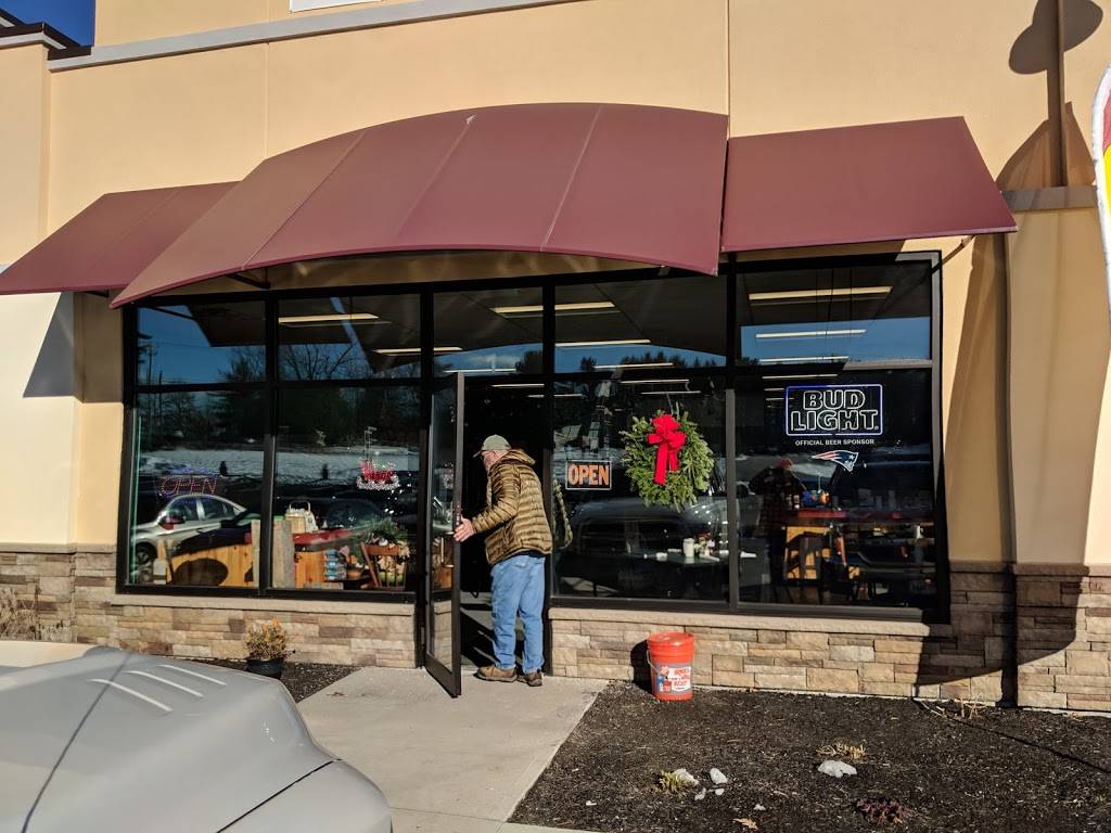 Annettes Country Skillet Diner | cafe | 12 Lakes Plaza Drive, Naples, ME 04055, USA | 2076939644 OR +1 207-693-9644