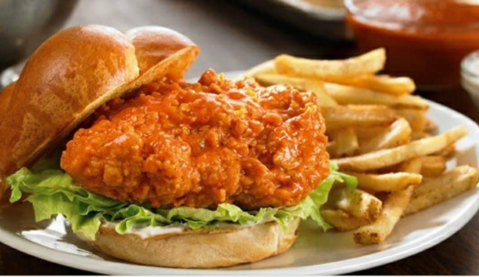 Krave Ice Cream and Food | restaurant | 2603 Airport Hwy, Toledo, OH 43609, USA | 4194698880 OR +1 419-469-8880