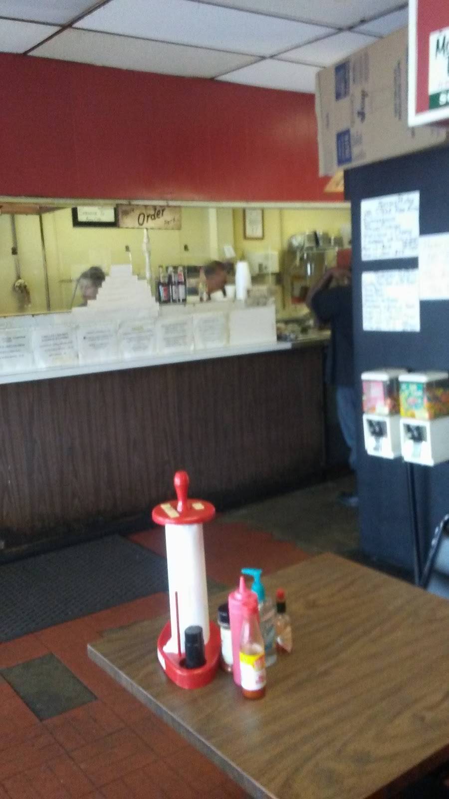 Bama Hotdogs | restaurant | 1613 Pinson Valley Pkwy, Birmingham, AL 35217, USA | 2058492244 OR +1 205-849-2244