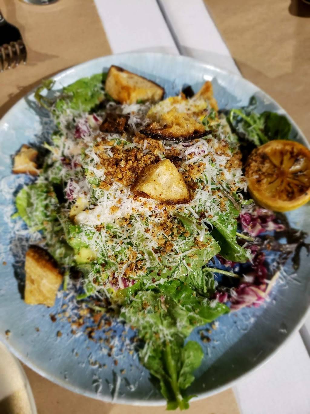 Ellies | restaurant | 204 Orange Ave, Long Beach, CA 90802, USA | 5624374837 OR +1 562-437-4837