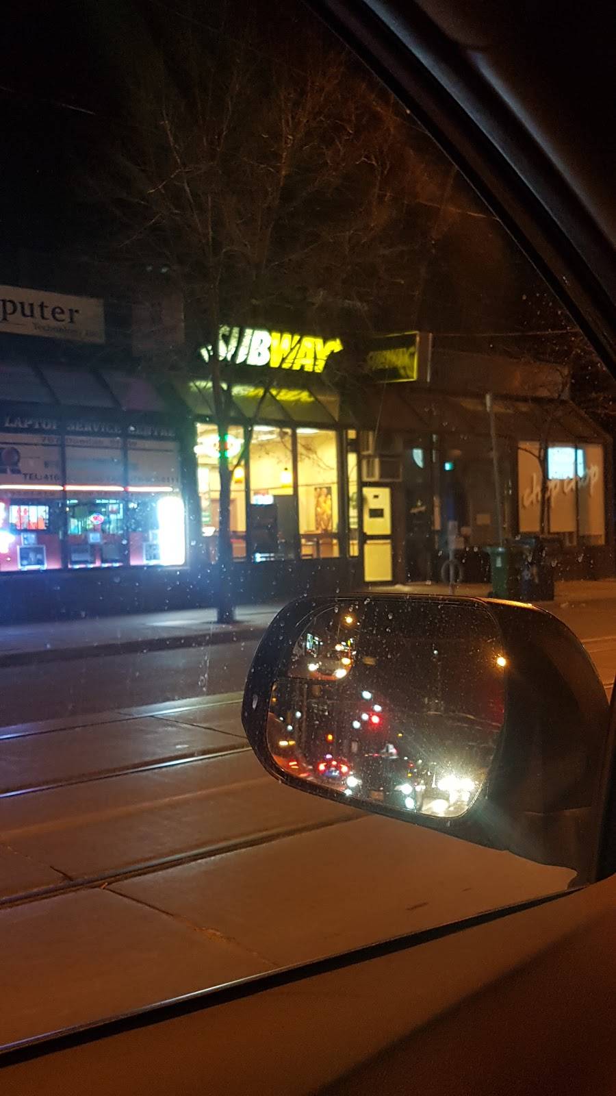 Subway | restaurant | 769 Dundas St W, Toronto, ON M6J 1T9, Canada | 4169479200 OR +1 416-947-9200