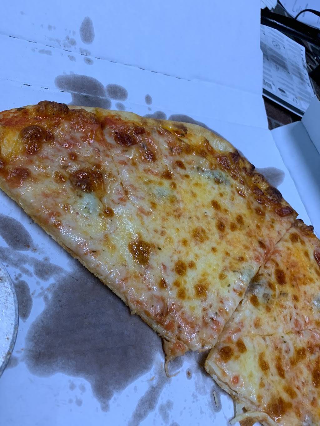 Andiamo Pizzaria | restaurant | 2814 N Halsted St, Chicago, IL 60657, USA | 7732503160 OR +1 773-250-3160