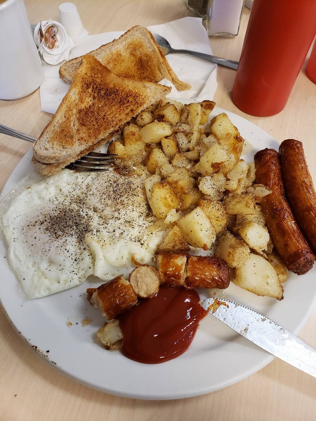 Flying M Restaurant | restaurant | 7340 Colonel Talbot Road, London, ON N6L 1H8, Canada | 5196522310 OR +1 519-652-2310