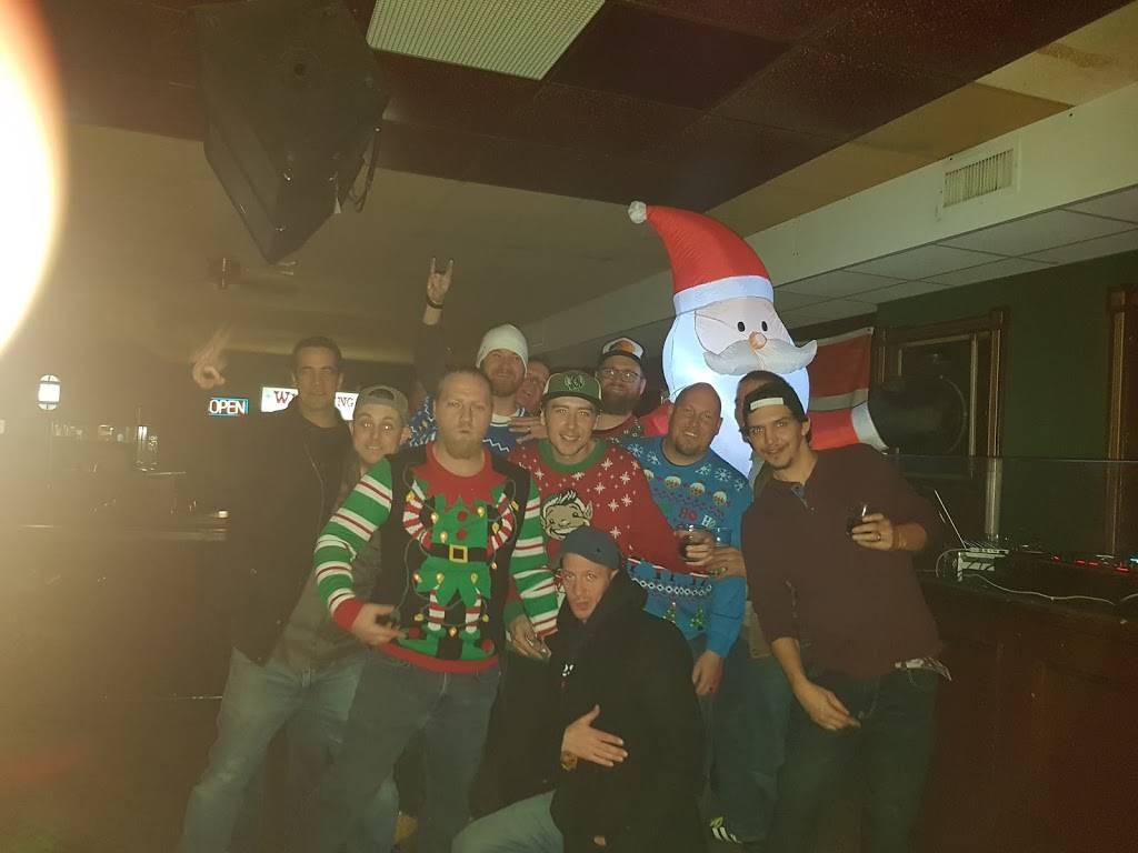 White House Hotel | restaurant | 175 Charlotte St, Peterborough, ON K9J 2T7, Canada | 7057412444 OR +1 705-741-2444