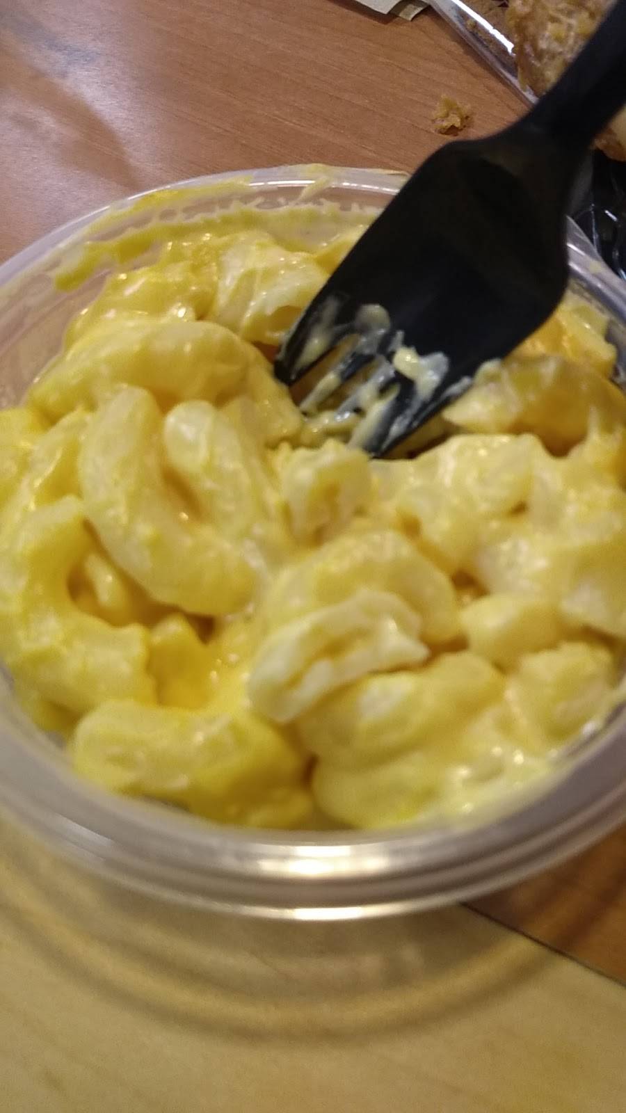 KFC | restaurant | 1512 N Lincoln Rd, Escanaba, MI 49829, USA | 9067863446 OR +1 906-786-3446