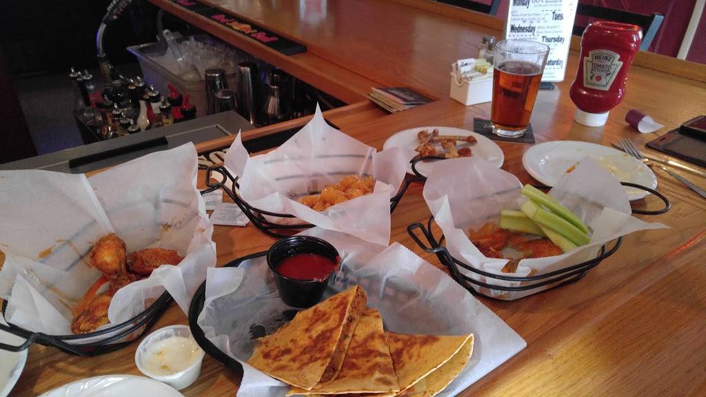 Spectators Bar & Grille | restaurant | 45 Old U.S. 22, Kutztown, PA 19530, USA | 6102854430 OR +1 610-285-4430