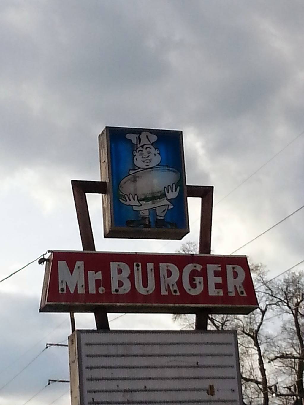 Mr Burger Drive In | restaurant | 2605 E Lucas Dr, Beaumont, TX 77703, USA | 4098924703 OR +1 409-892-4703