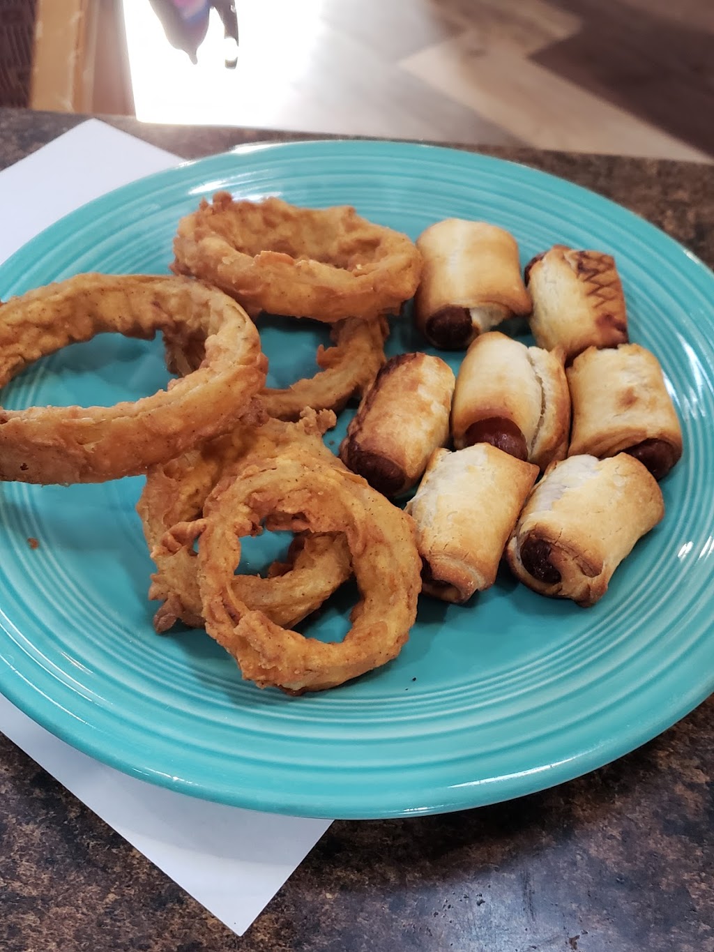 333 Restaurant & Saloon | restaurant | 333 Rio Concho Dr, San Angelo, TX 76903, USA | 3256534500 OR +1 325-653-4500