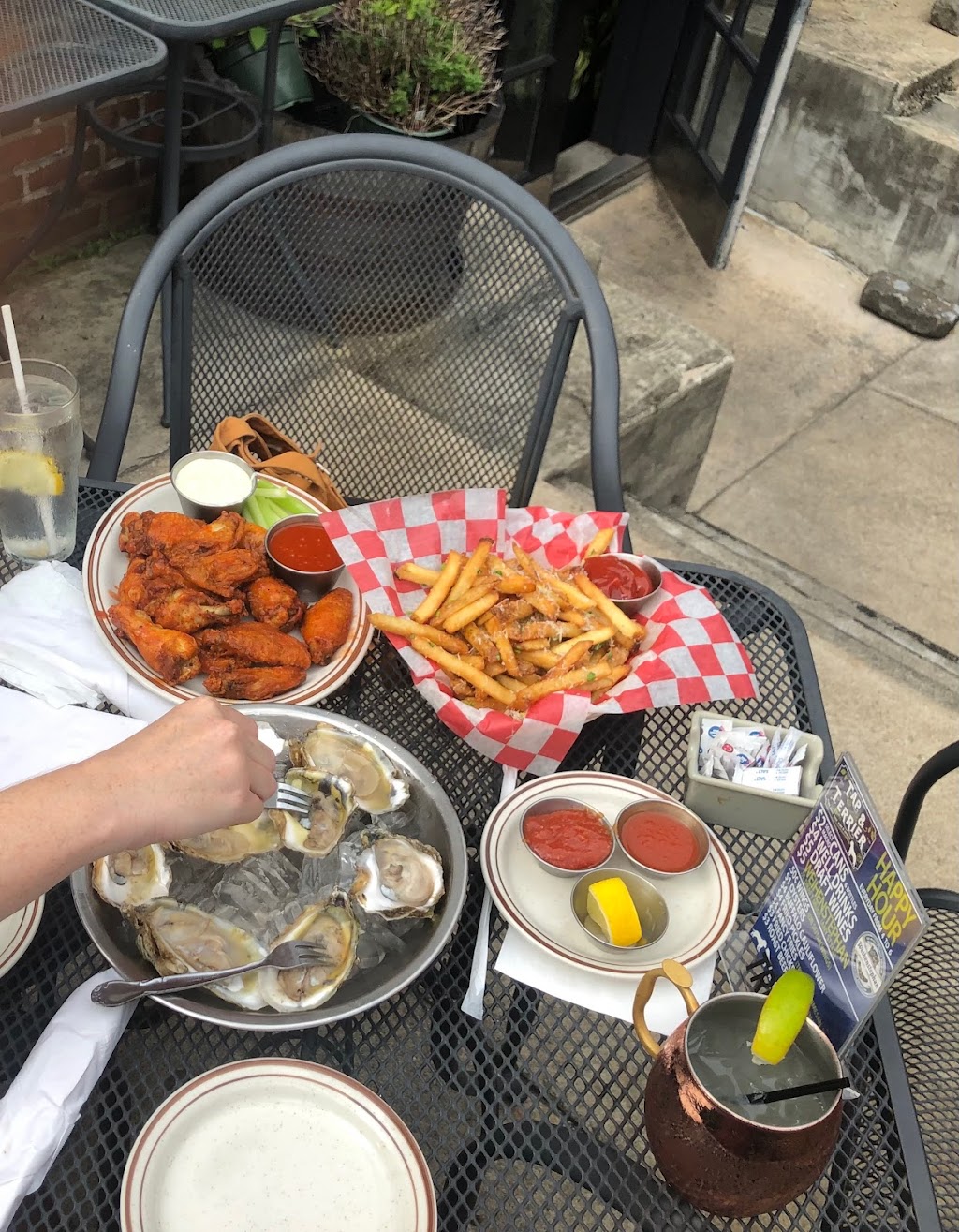 Tap & Terrier Gastropub | restaurant | 7152 Germantown Ave, Philadelphia, PA 19119, USA | 2153901505 OR +1 215-390-1505