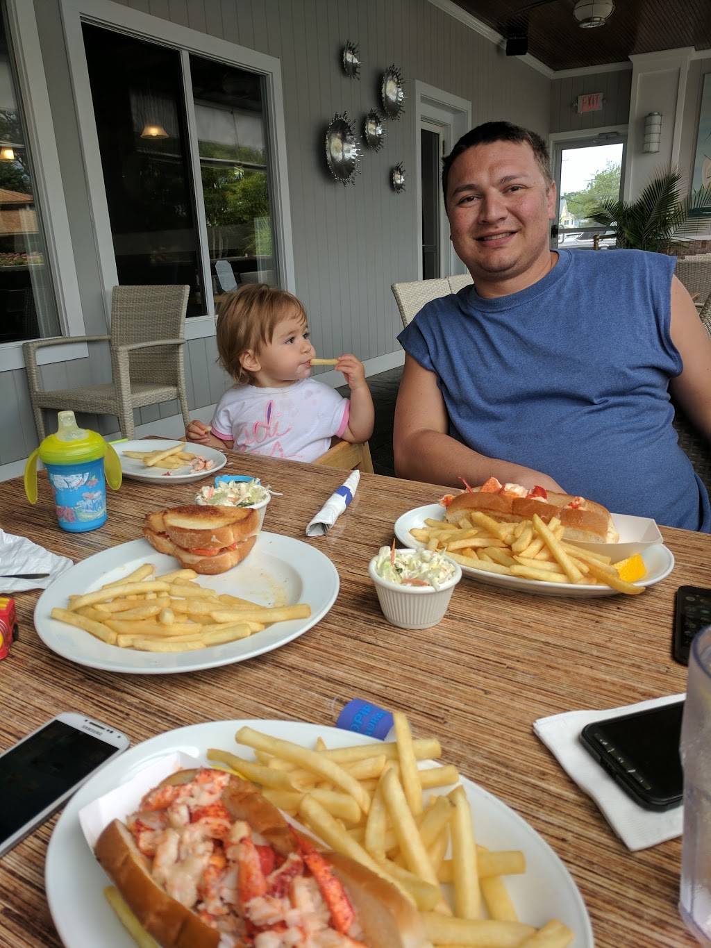 Sandpiper Restaurant | restaurant | 161 Cosey Beach Ave, East Haven, CT 06512, USA | 2034697544 OR +1 203-469-7544